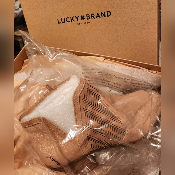 LK-Bahrie Distressed Metallic Suede Boots NIB - Picture 3 of 4